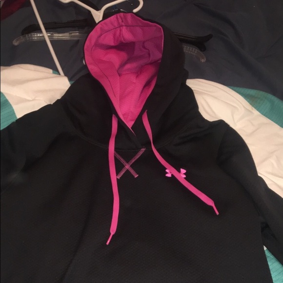 Women’s Under Armour hoodie - Picture 3 of 4